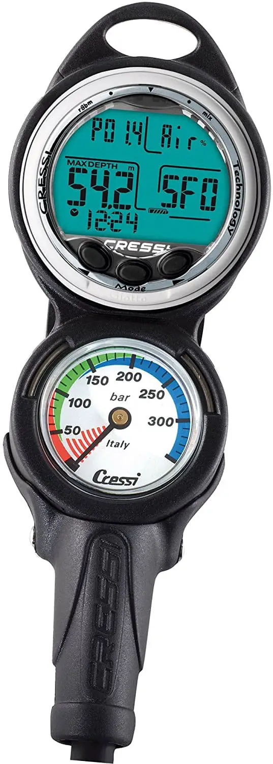 Wrist Mounted vs Console Dive Computer Scuba Diving Gear