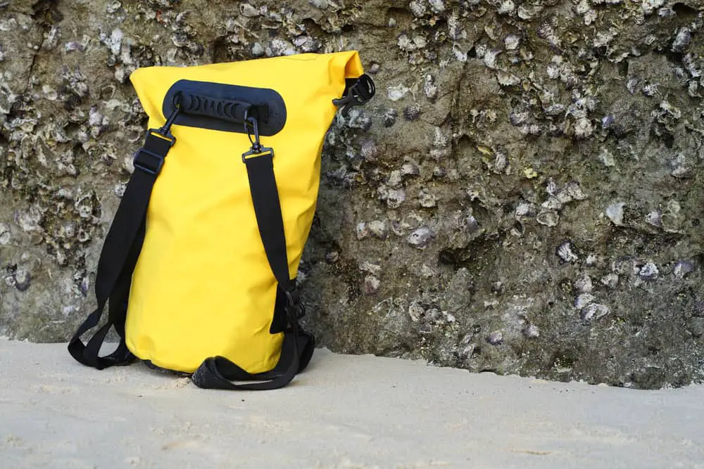 Using a waterproof bag to store your items when you go snorkeling