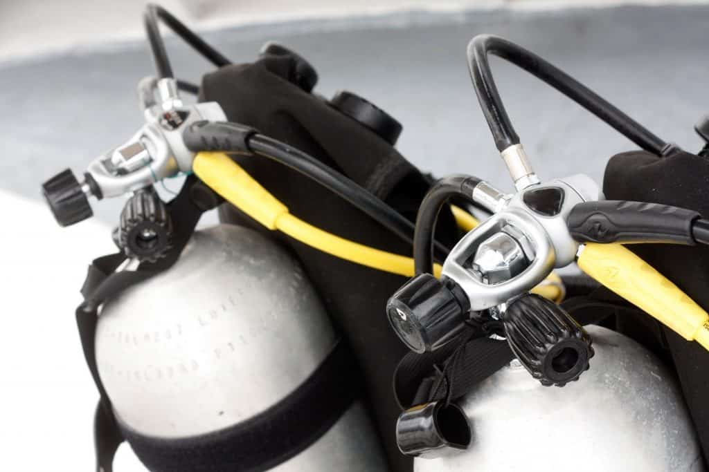 Yoke or DIN Scuba Diving Regulators - Which to pick