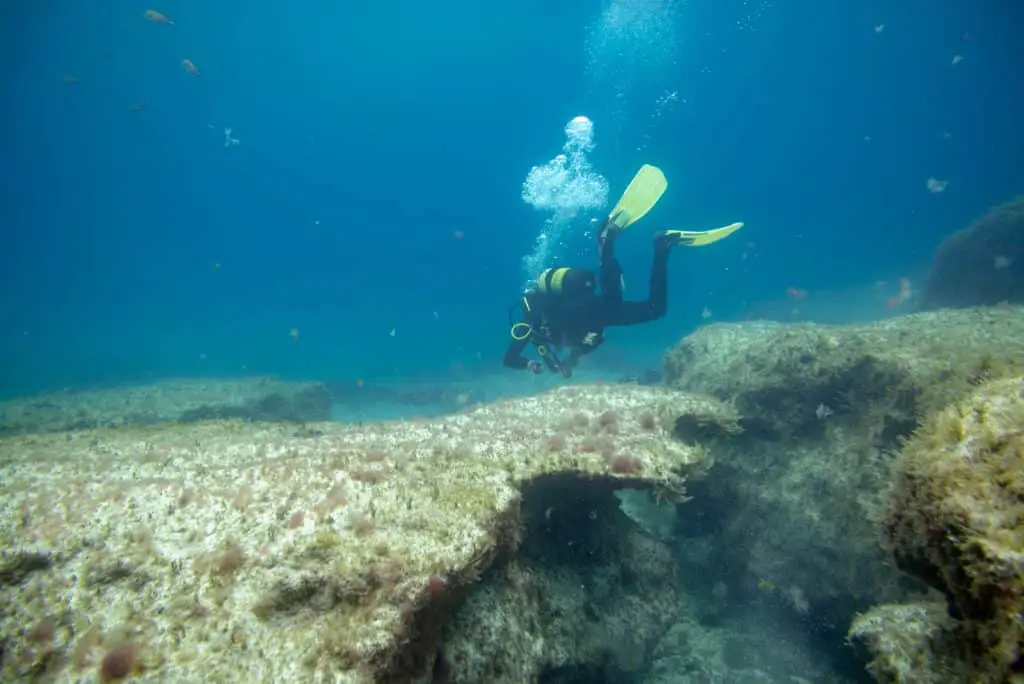 Floating in the currents when drift diving