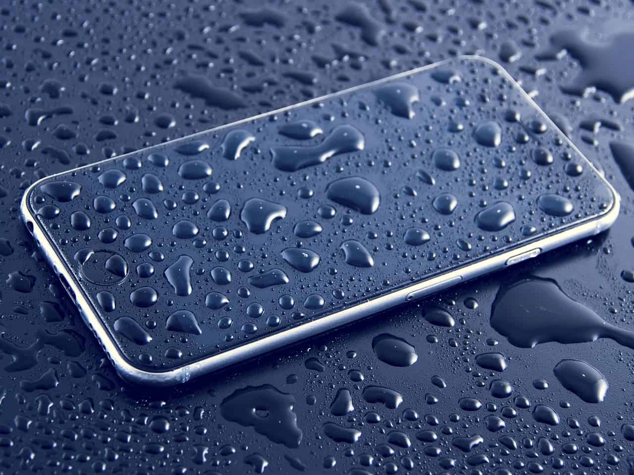 Waterproof Cell Phones and Scuba Diving Waterproof Cell Phones and Scuba Diving