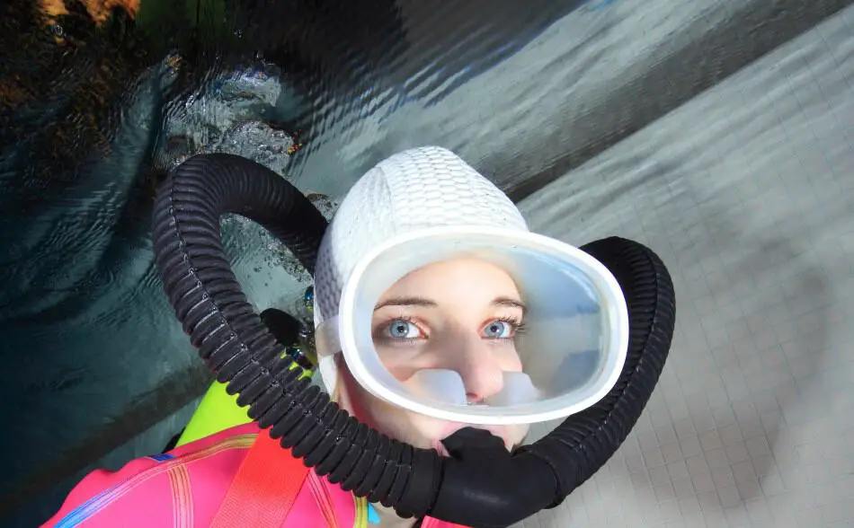 Can you still use an oval dive mask