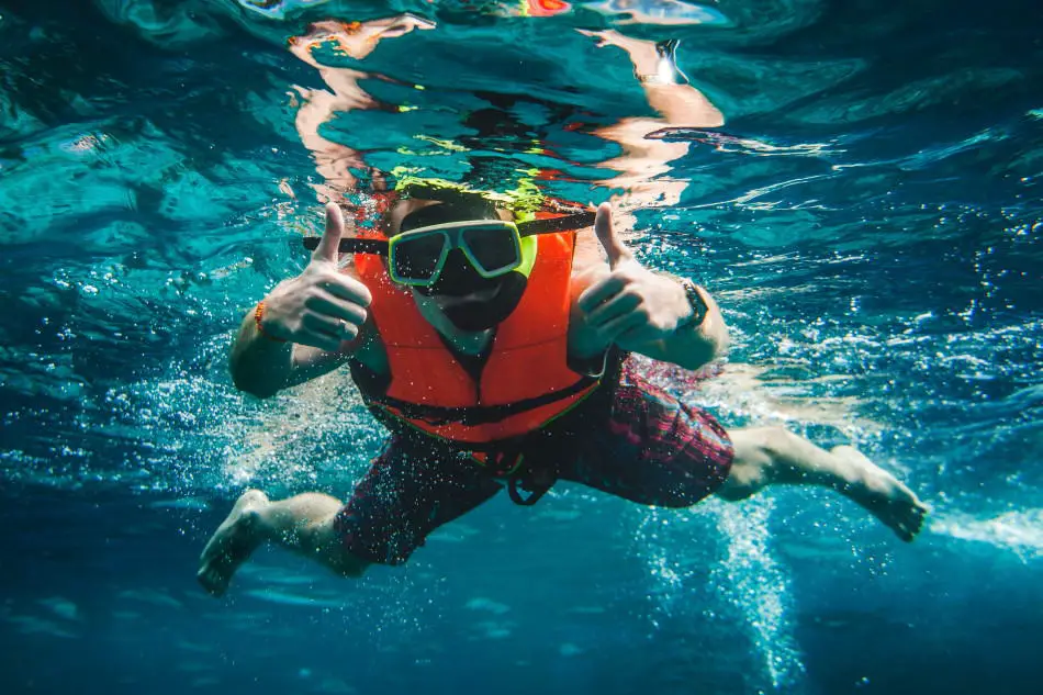 Using a Snorkel Vest