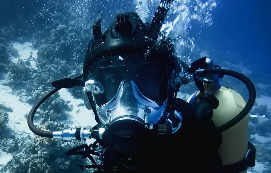 Are Full-Face scuba diving masks safe?