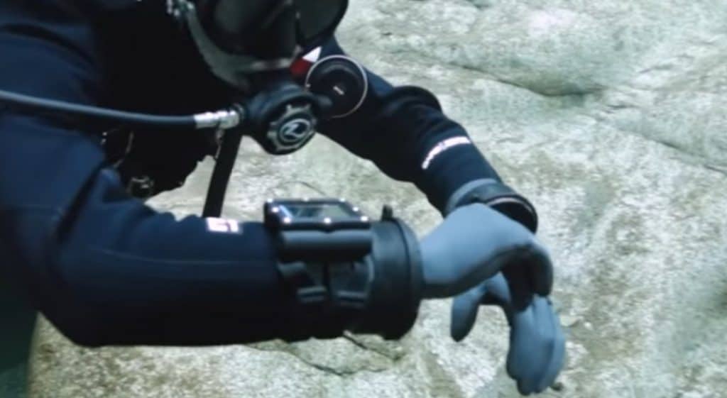 Different dive computers have different algorithms - the Suunto Zoop Novo wrist computer uses Suunto's RGBM decompression algorithm