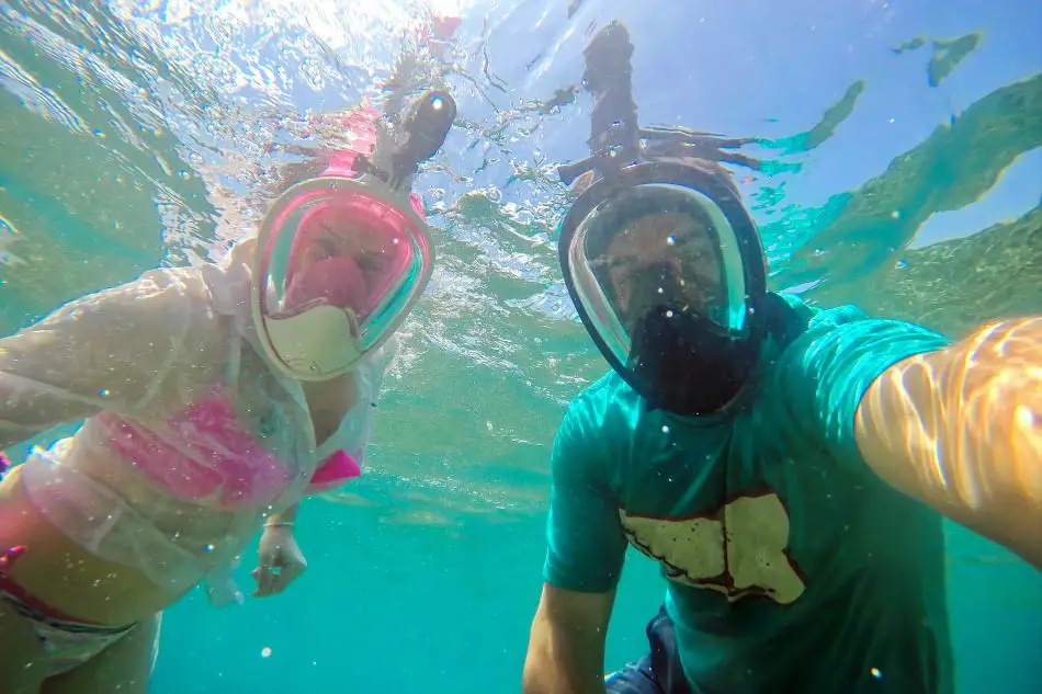 Snorkel safely with googles covering your whole face - Are full face masks safe?